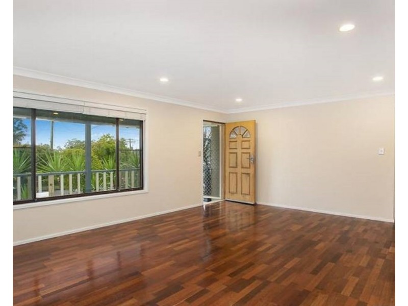 74 Henry Parkes Drive, Berkeley Vale NSW 2261