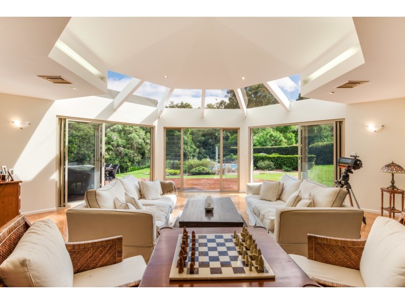 11 Okanagan Close, Wamberal NSW 2260