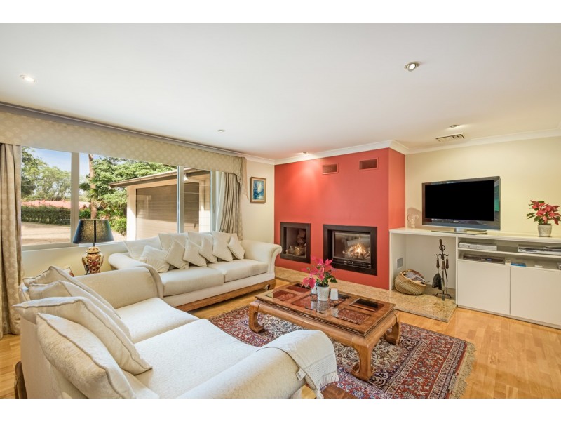 11 Okanagan Close, Wamberal NSW 2260