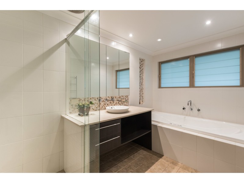 11 Okanagan Close, Wamberal NSW 2260