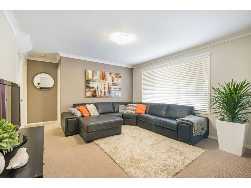 102 Chamberlain Road, Wyoming NSW 2250