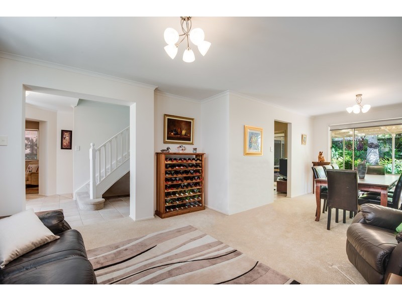 16 Thames Drive, Erina NSW 2250