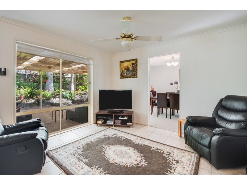 16 Thames Drive, Erina NSW 2250