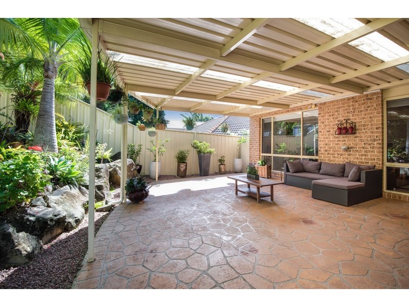 16 Thames Drive, Erina NSW 2250