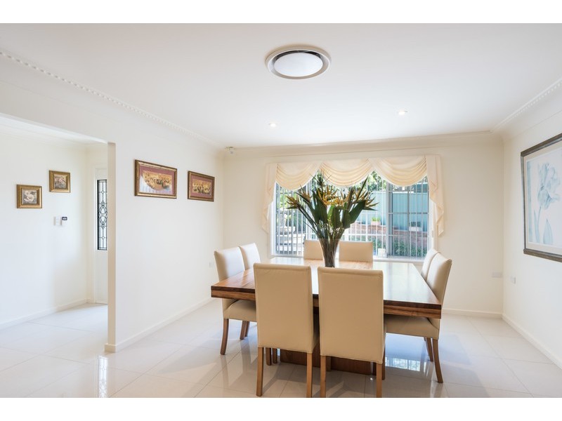 221 Wells Street, Springfield NSW 2250