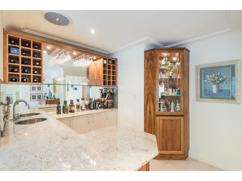 221 Wells Street, Springfield NSW 2250