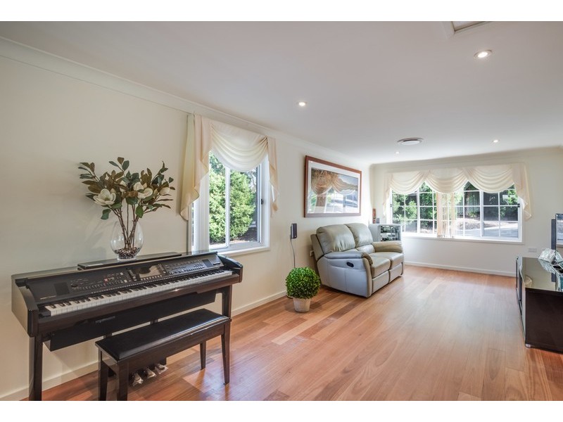 221 Wells Street, Springfield NSW 2250