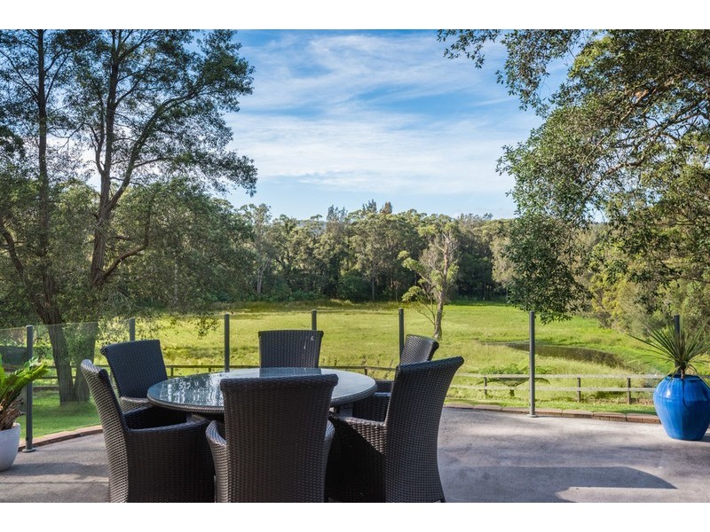 221 Wells Street, Springfield NSW 2250