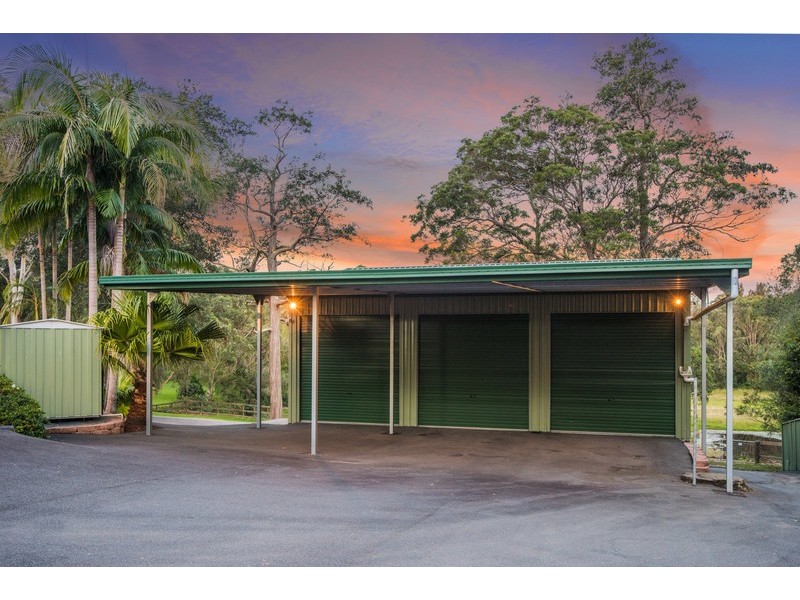 221 Wells Street, Springfield NSW 2250