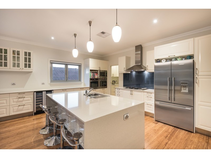 63 Thames Drive, Erina NSW 2250