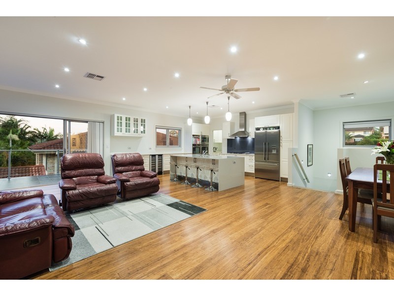 63 Thames Drive, Erina NSW 2250