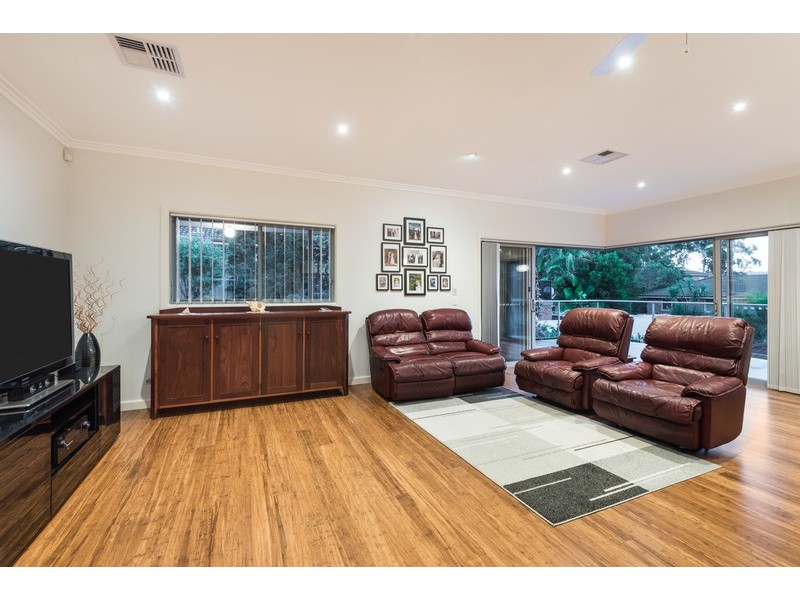 63 Thames Drive, Erina NSW 2250