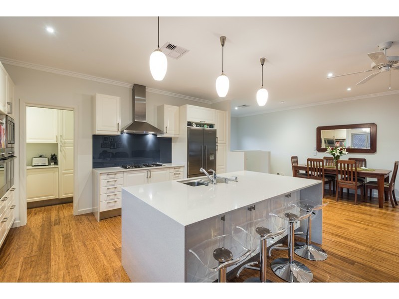 63 Thames Drive, Erina NSW 2250