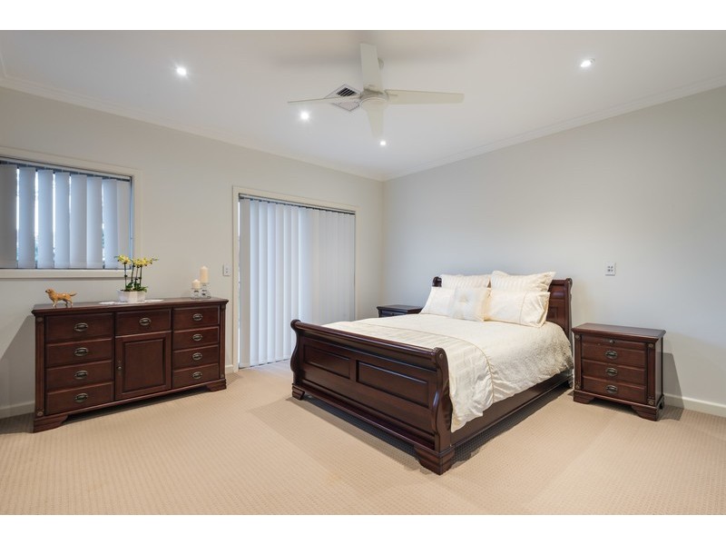 63 Thames Drive, Erina NSW 2250