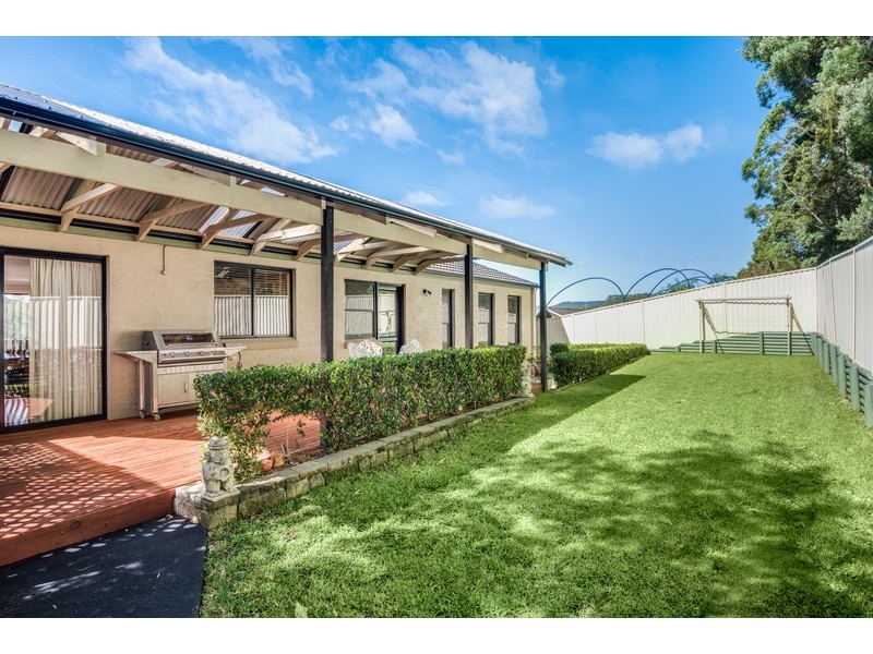 31 Robert Holl Drive, Ourimbah NSW 2258