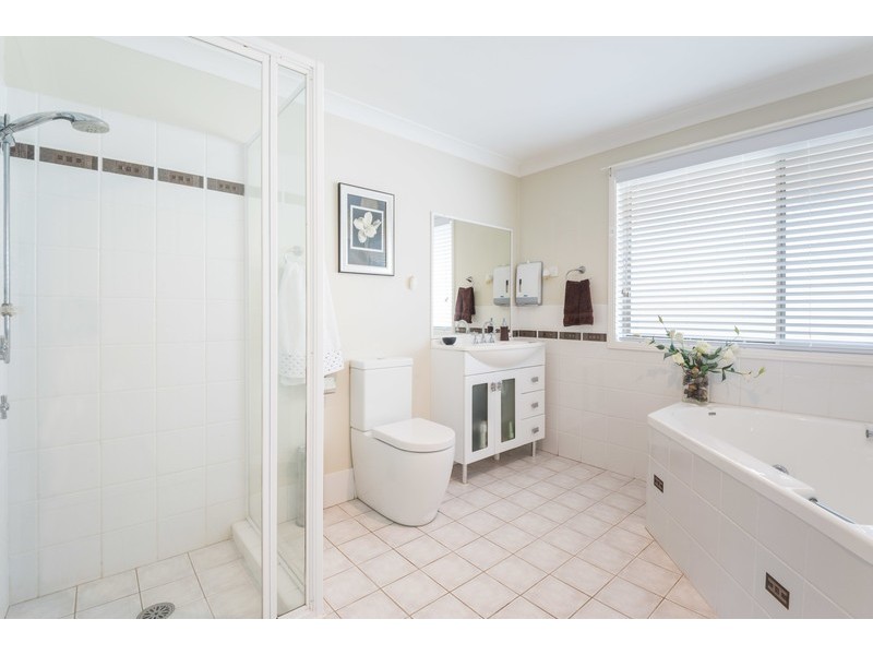 1 Tranquil Close, Green Point NSW 2251