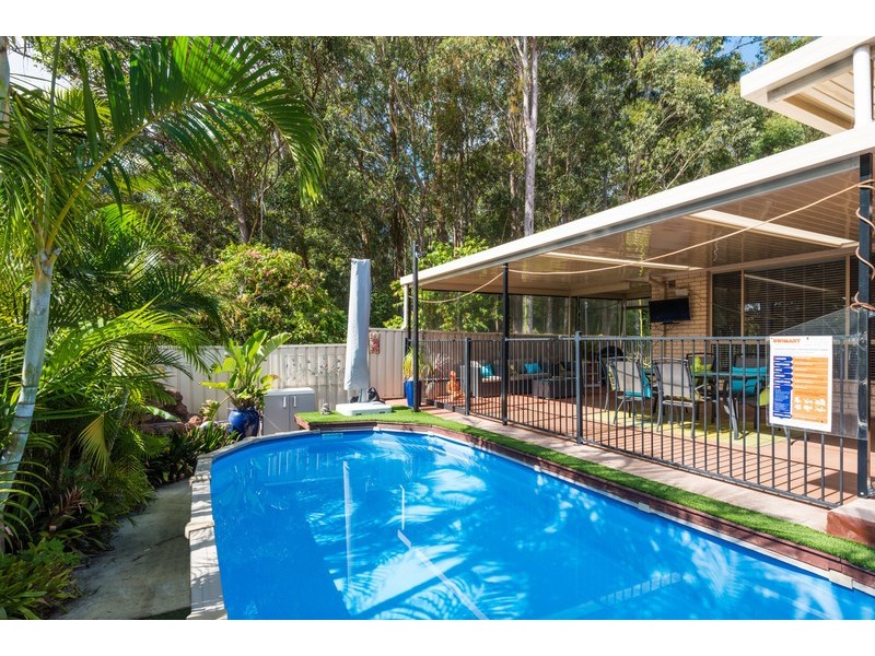 1 Tranquil Close, Green Point NSW 2251