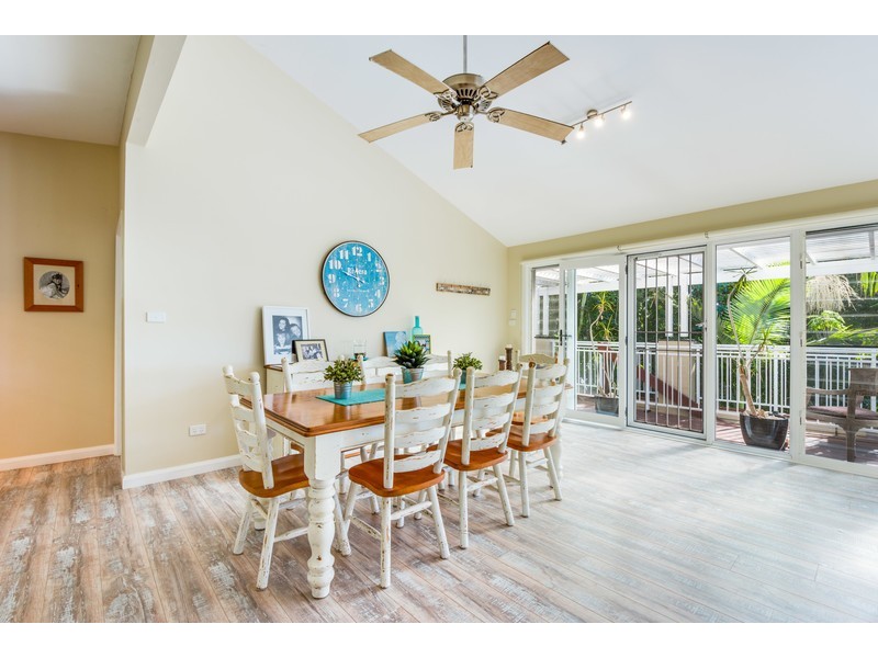 8 Hopetoun Street, Forresters Beach NSW 2260