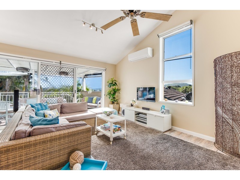 8 Hopetoun Street, Forresters Beach NSW 2260