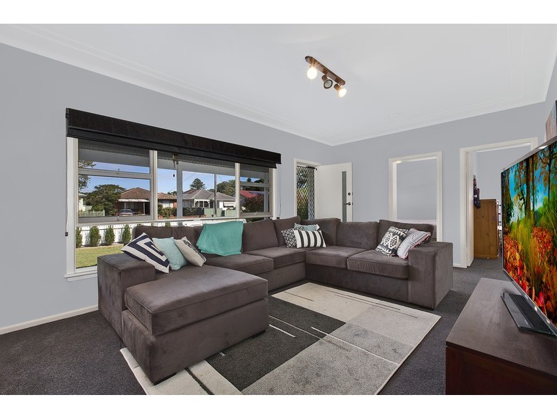 21 Lone Pine Avenue, Umina Beach NSW 2257