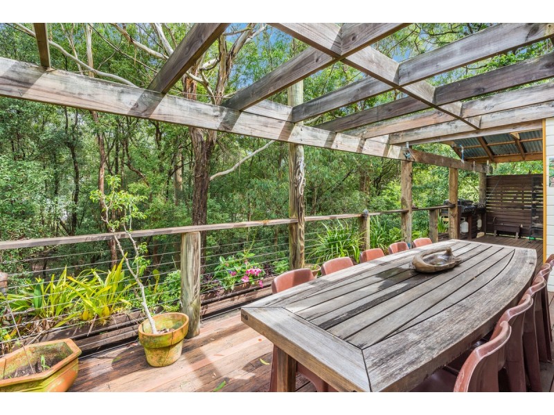 10 Oakglen Road, North Gosford NSW 2250