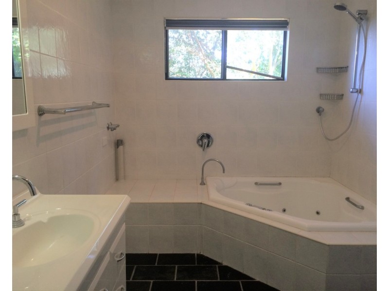 1A Manamoi Close, Niagara Park NSW 2250