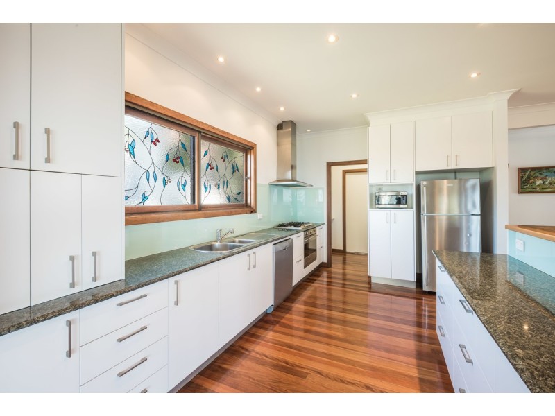 30 Hillcrest Street, Terrigal NSW 2260