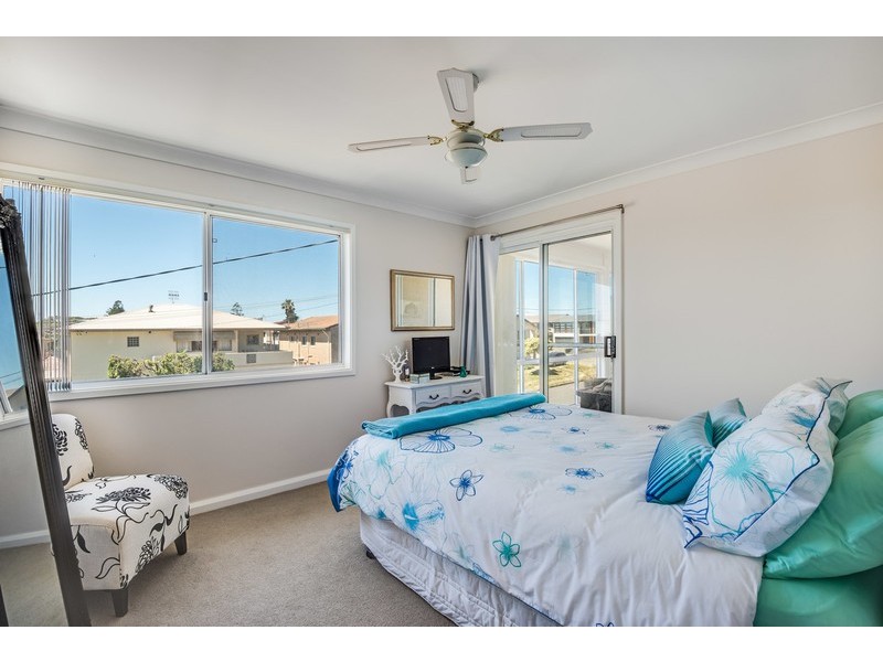 3 Wyuna Avenue, The Entrance North NSW 2261