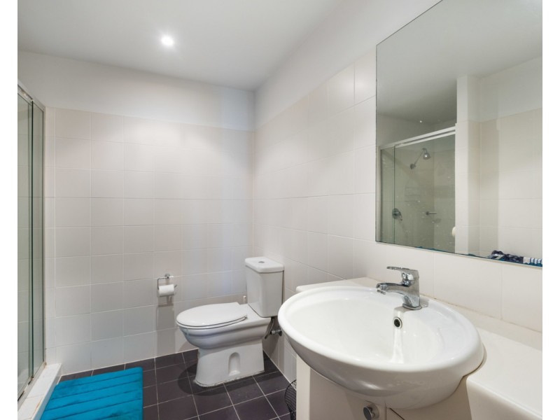 13/80 John Whiteway Drive, Gosford NSW 2250