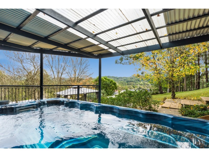 12 Old Farm Place, Ourimbah NSW 2258
