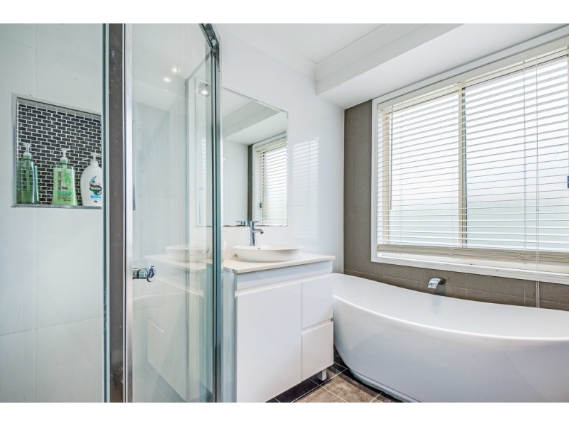 3 Burnside Close, Lisarow NSW 2250