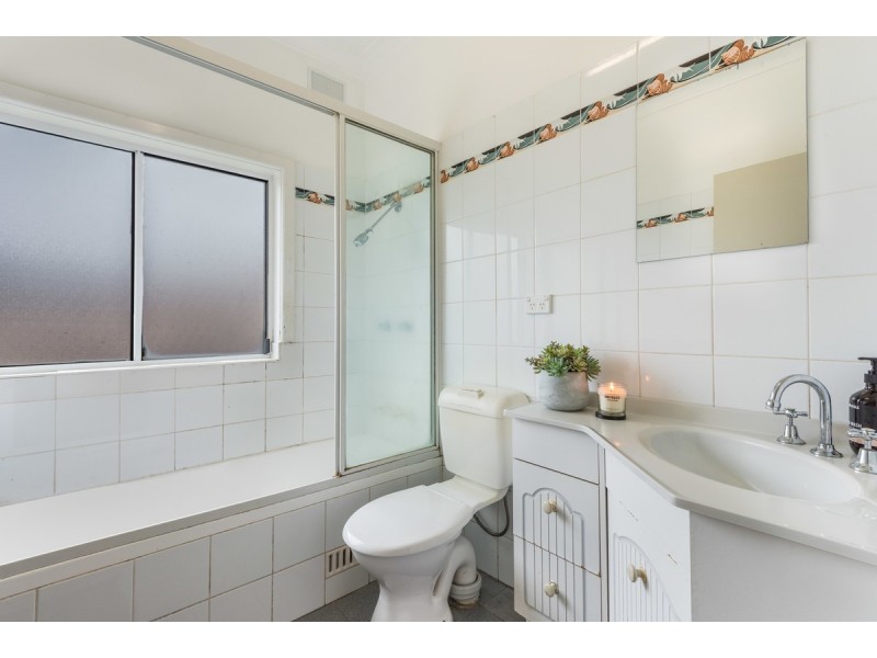 8 Ghersi Avenue, Wamberal NSW 2260