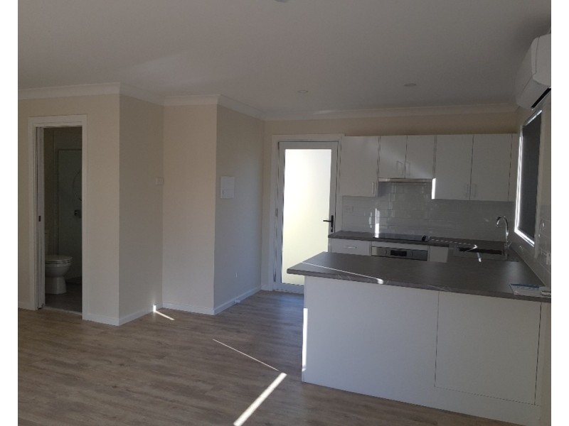 8a Wallarah Road, Lisarow NSW 2250