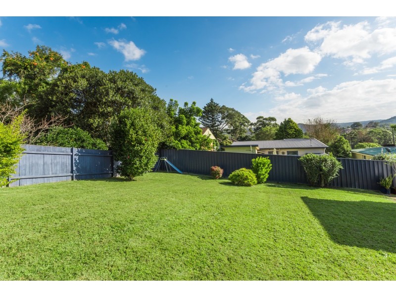 2 Robert Street, Wyoming NSW 2250