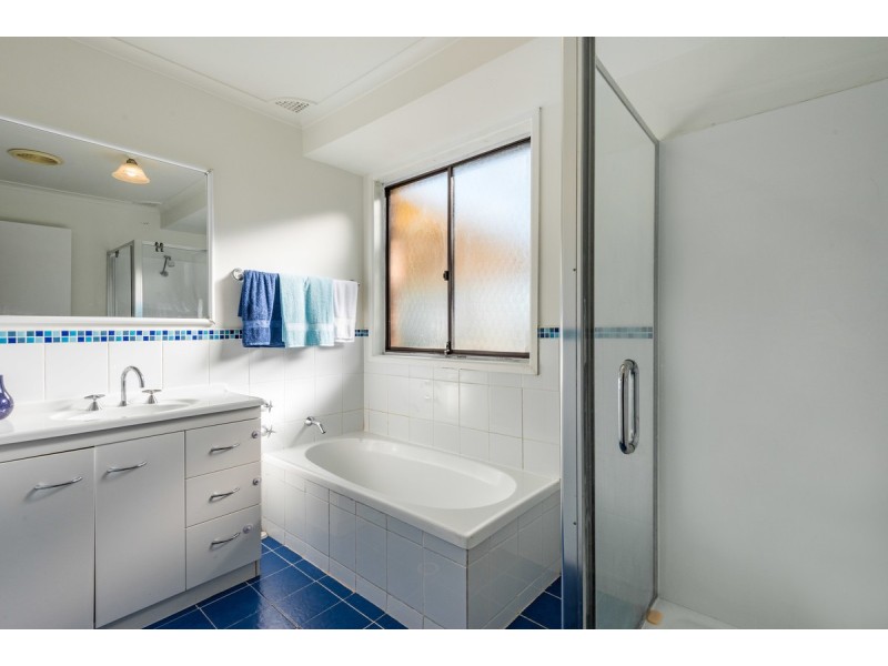 53 Rain Forest Road, Wyoming NSW 2250