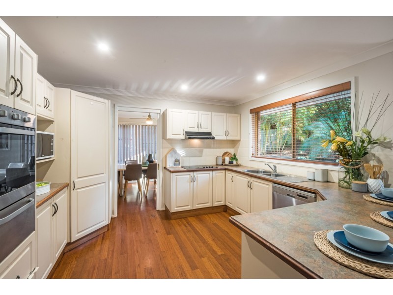 16 Maya Street, Wyoming NSW 2250