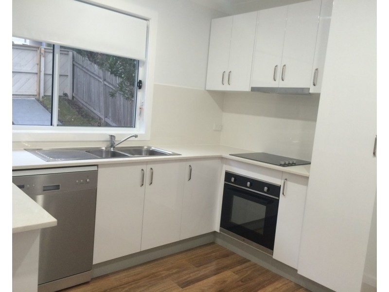 1A Yakaloo Crescent, Forresters Beach NSW 2260