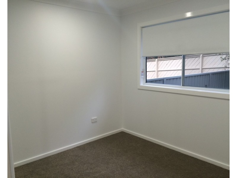 1A Yakaloo Crescent, Forresters Beach NSW 2260
