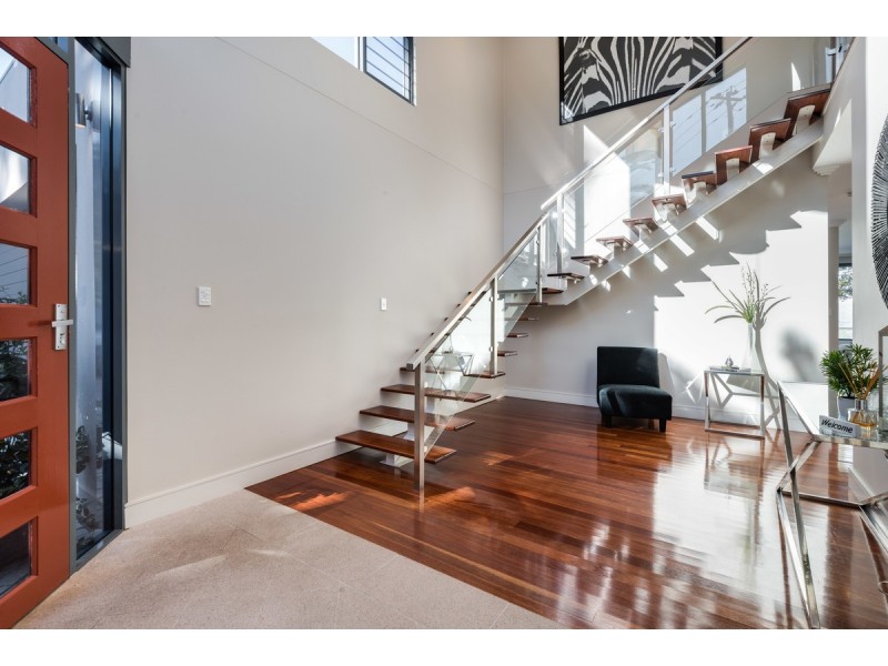 47 Bay View Avenue, East Gosford NSW 2250