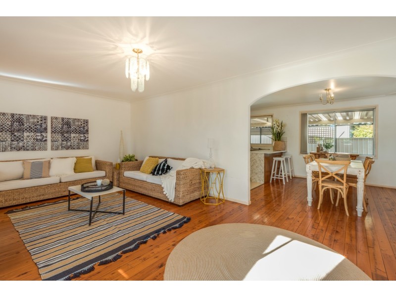 40 Bayline Drive, Point Clare NSW 2250