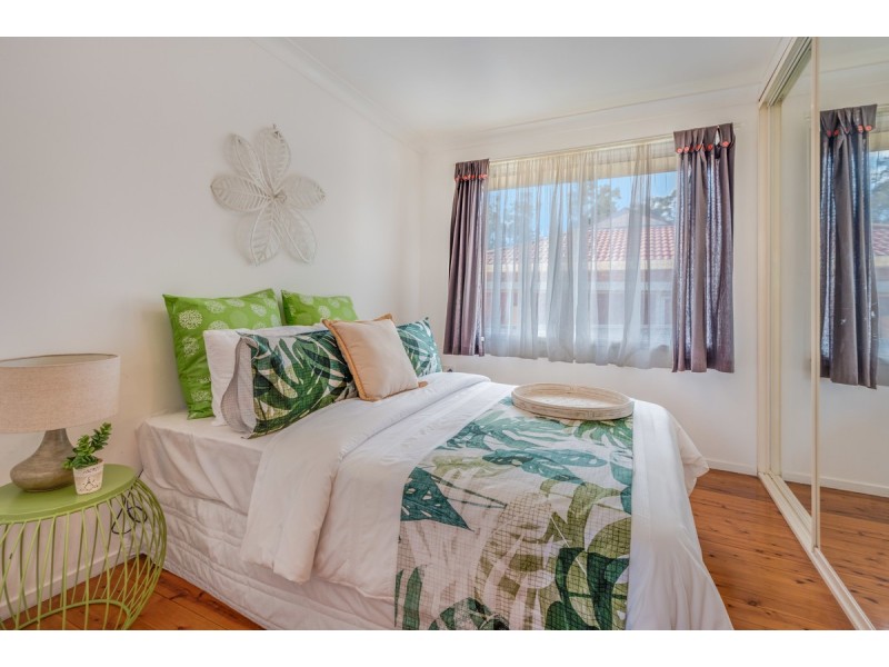 40 Bayline Drive, Point Clare NSW 2250