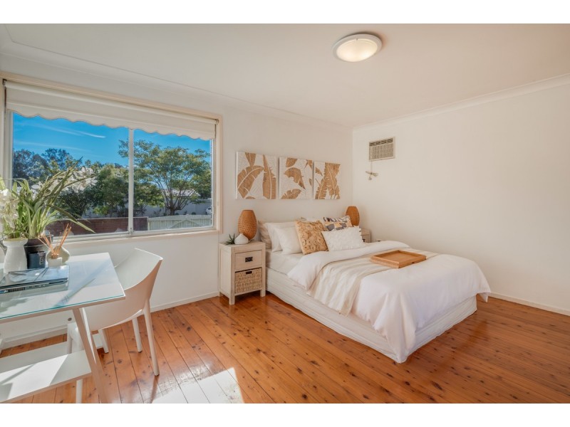 40 Bayline Drive, Point Clare NSW 2250