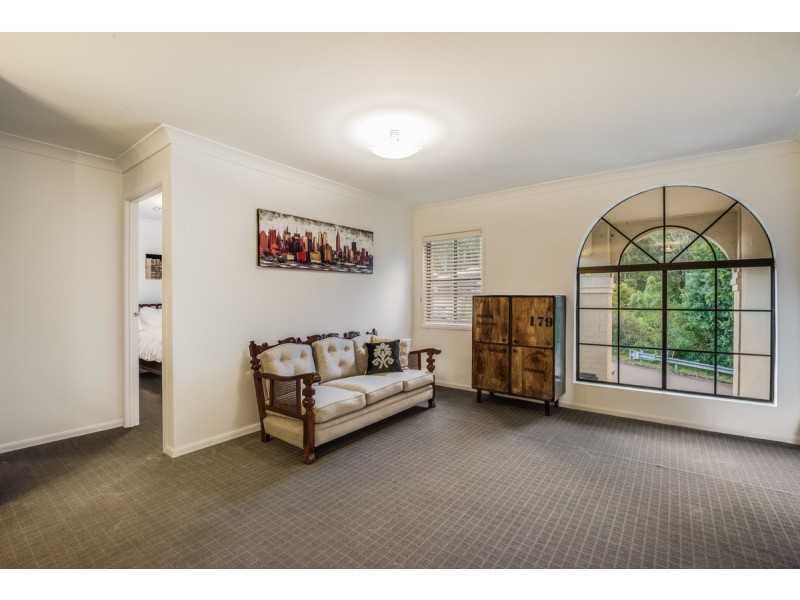 1 Cobbedah Drive, Springfield NSW 2250