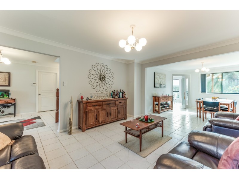 18 Robusta Close, Erina NSW 2250