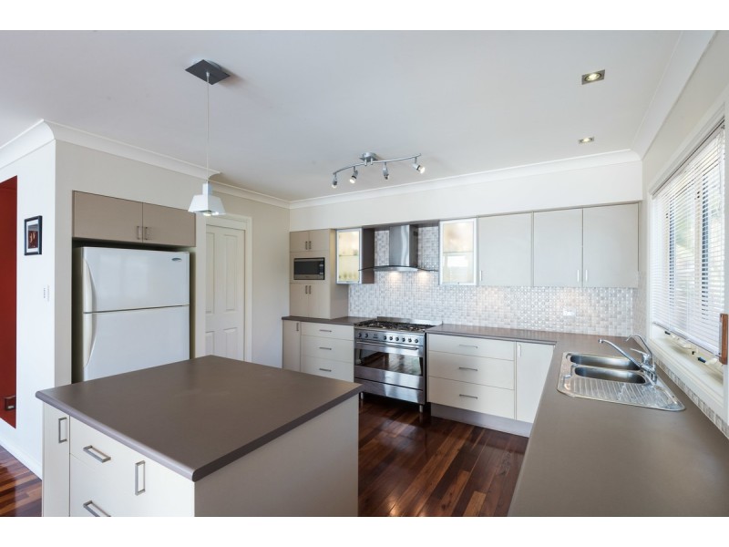 18 Couche Crescent, Koolewong NSW 2256