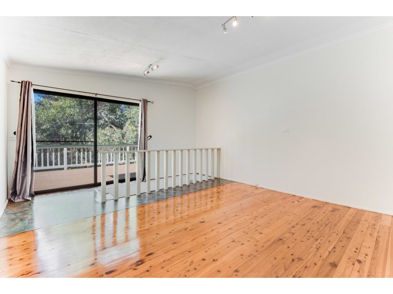 1 Maple Street, Wyoming NSW 2250