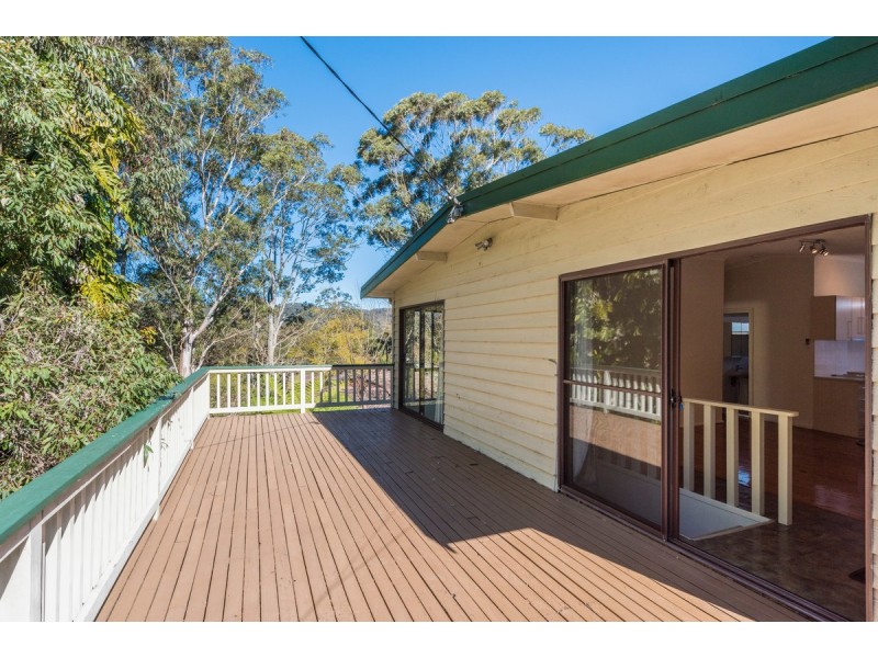 1 Maple Street, Wyoming NSW 2250