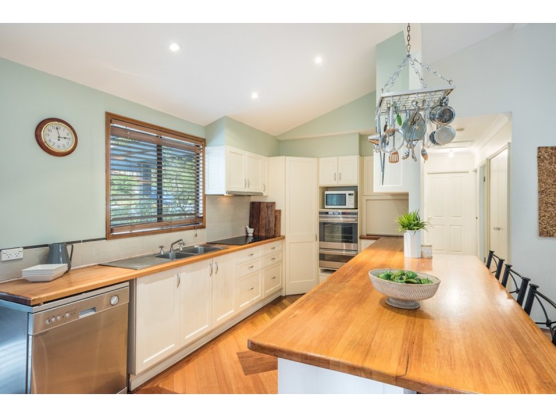 10 Oakglen Road, North Gosford NSW 2250