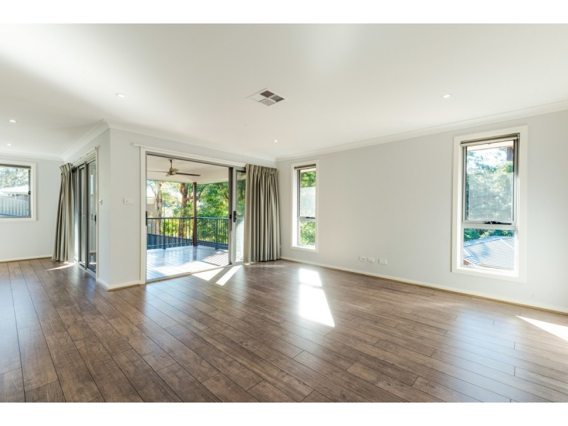 14 Jean Norman Close, Wyoming NSW 2250