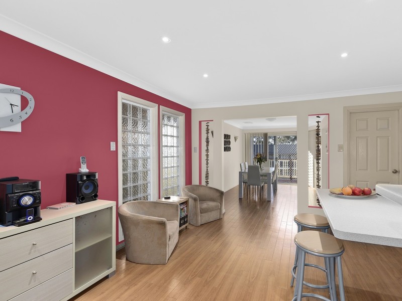 10 Mermaid Drive, Bateau Bay NSW 2261